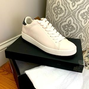NIB, Men’s Lo-Top Coach Sneakers, Size 10.5